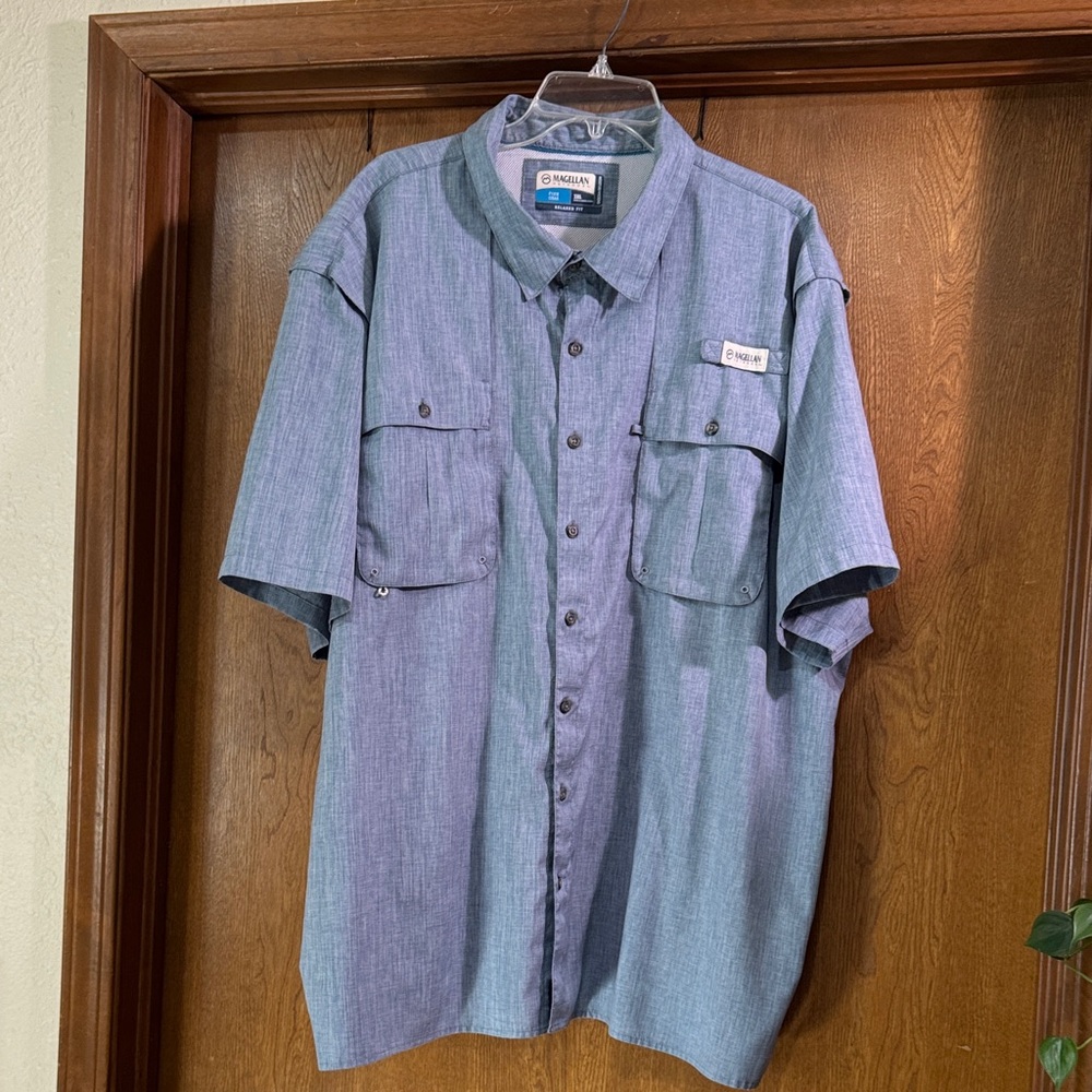 Magellan Outdoors Men's Blue Short Sleeve Shirt